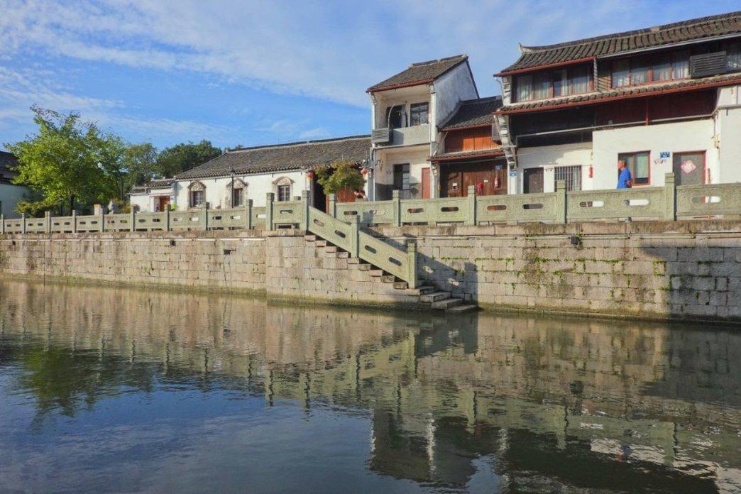 冯劲后悔吗？为高薪加盟上港拒绝去成都蓉城队，如今却沦为替补